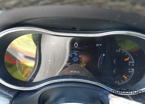 2019 Jeep Grand Cherokee Laredo E 4X4 z USA, uszkodzony, nr VIN 1C4RJFAG7KC793270